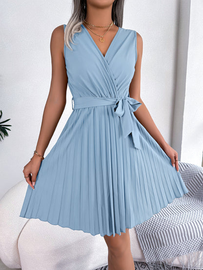 European And American Elegant Cross V-neck Sleeveless Cinched Pleated Dress