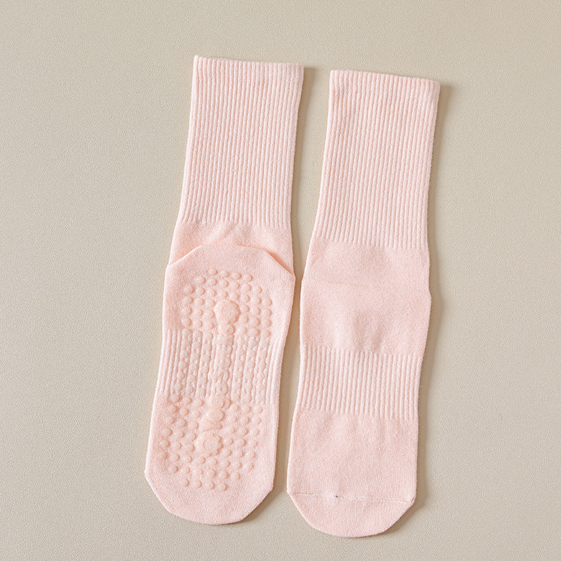 Chaussettes de yoga mi-mollet antidérapantes à semelle en silicone pour femmes