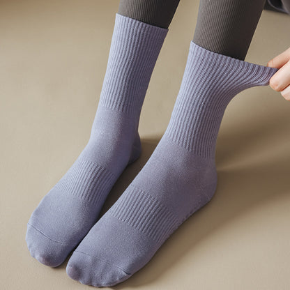 Chaussettes de yoga mi-mollet antidérapantes à semelle en silicone pour femmes