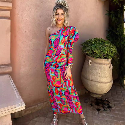 Vestido de mujer con manga única y estampado de colores