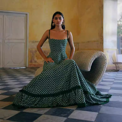 Vestido ajustado a cuadros con tirantes para mujer