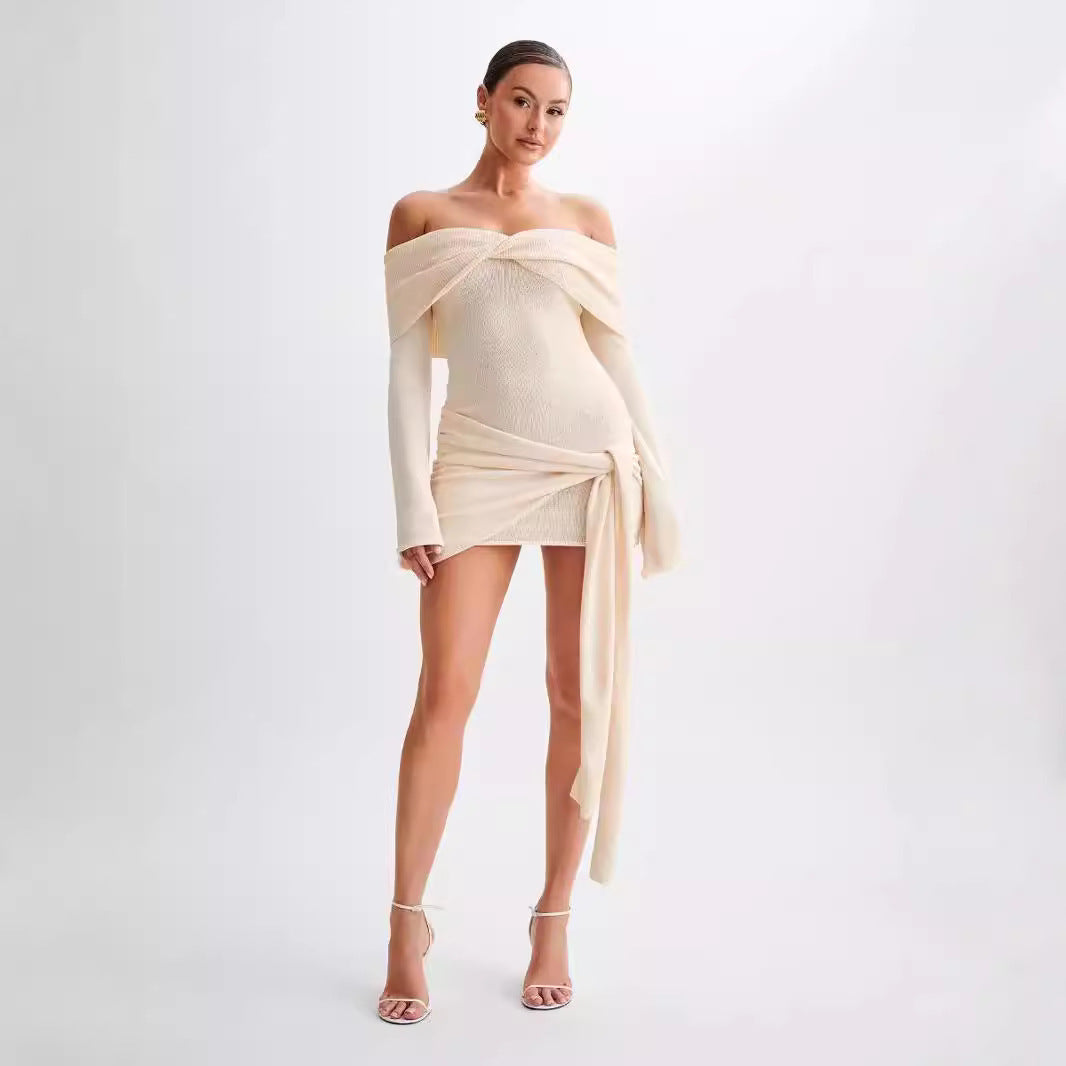 Pull-robe en tricot à épaules dénudées et à lacets irréguliers