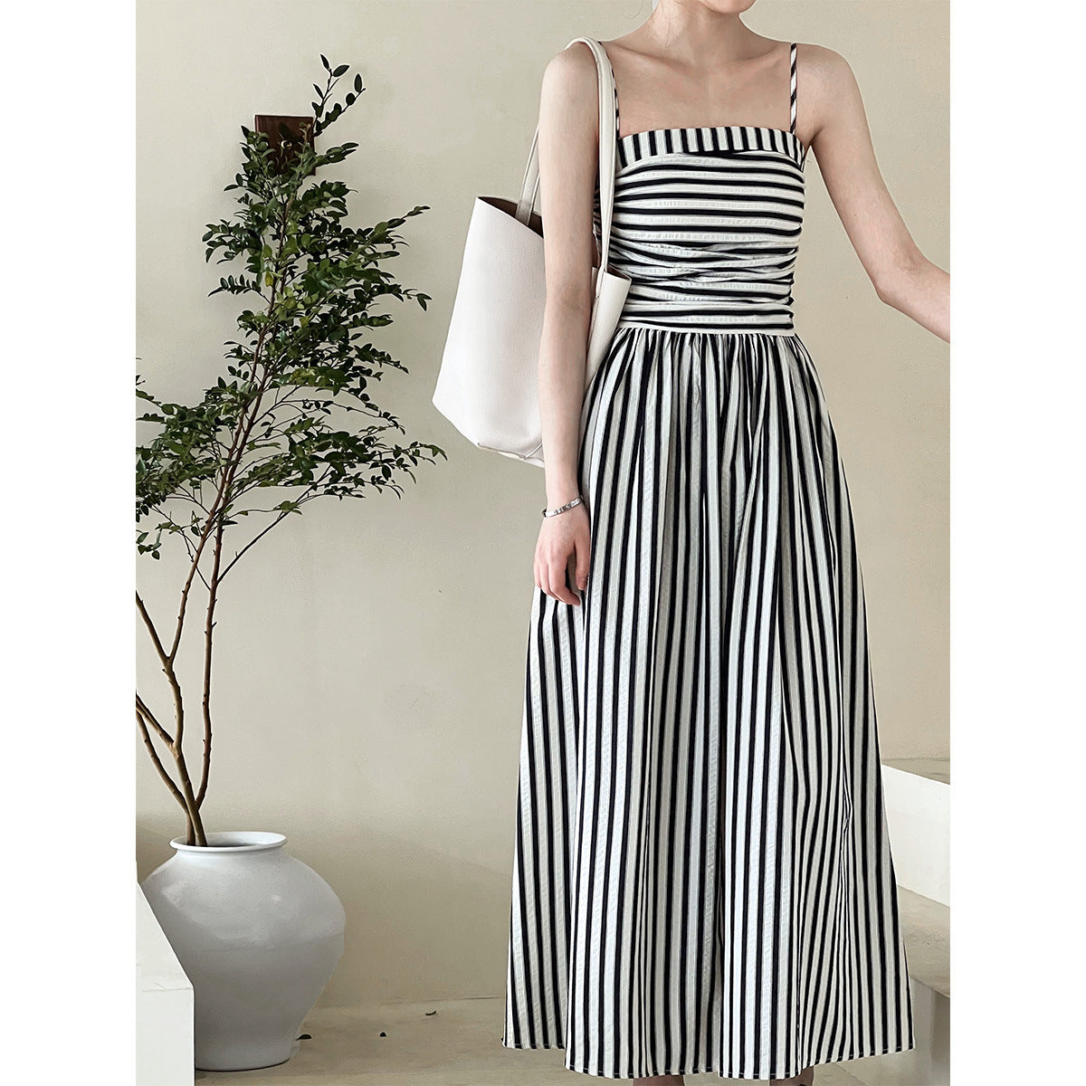 French Striped Bandeau Sling Dress High-grade Off-the-shoulder Pleated Waist Tight