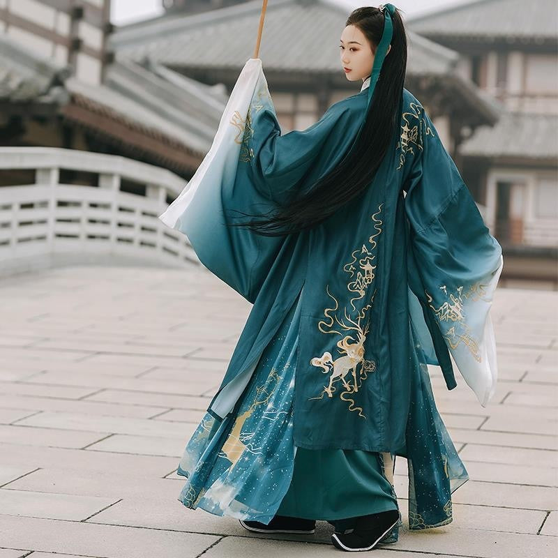 Veste et robe brodées Hanfu à manches larges et col croisé