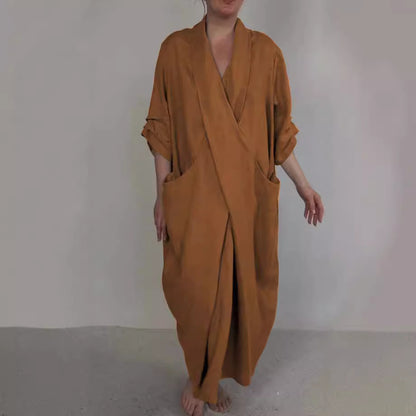 Robe fendue en lin à grandes poches et col en V pour femme