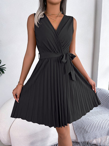 European And American Elegant Cross V-neck Sleeveless Cinched Pleated Dress