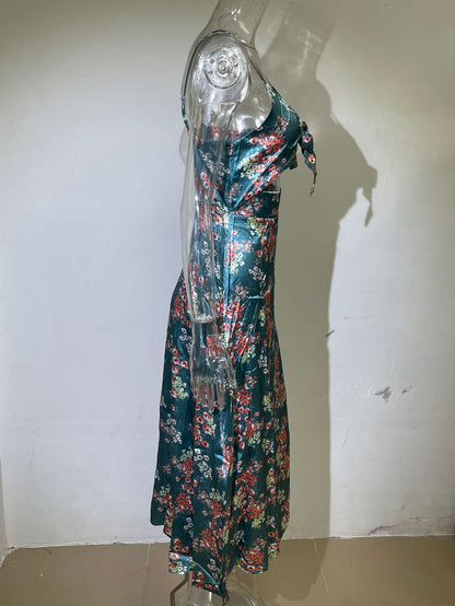 Vestido de tirantes con estampado floral pequeño