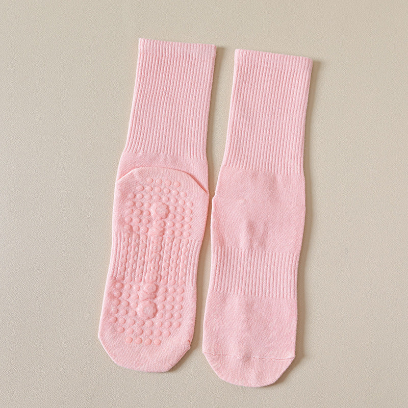 Chaussettes de yoga mi-mollet antidérapantes à semelle en silicone pour femmes