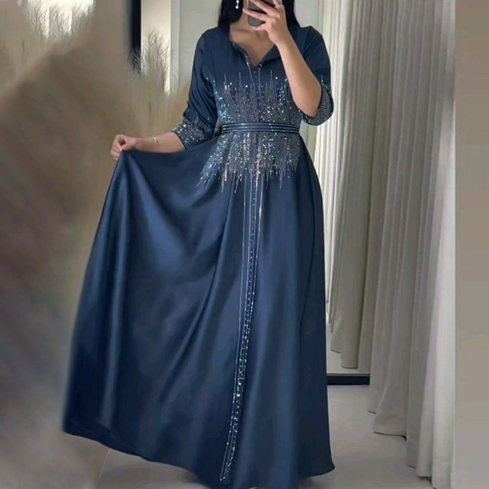 Robe à lacets à manches mi-longues et strass forgés