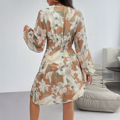 Robe décontractée à manches longues avec taille ajustée et imprimé