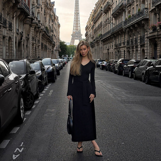 Vestido de otoño con escote en V, cordones y cintura ajustada