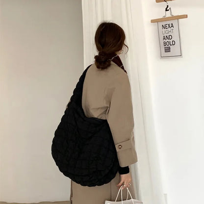 Sacs à bandoulière fourre-tout décontractés de grande capacité, sac à main froncé de styliste de luxe en Nylon matelassé rembourré, grand sac à main pour femme, 2022