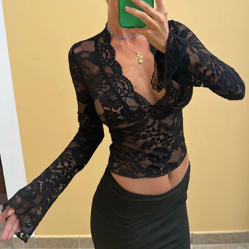 Hirigin elegante encaje transparente camiseta Sexy cuello en V acampanado manga larga Slim Fit camisetas Fairy Coquette Y2K mujeres Vintage Crop Top ropa