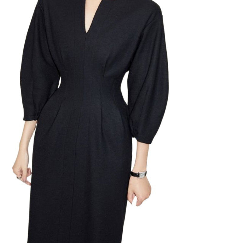 Robe noire à col en V pour femme de tempérament noir