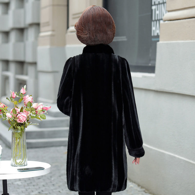 Manteau en fourrure Haining pour femmes d'âge moyen et âgées