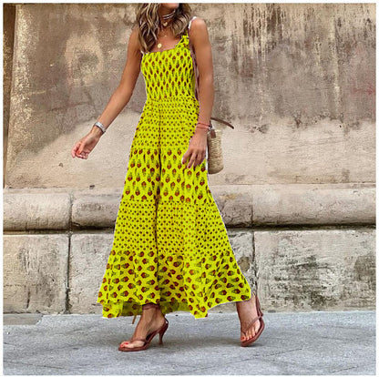 Vestido de mujer de largo medio con estampado bohemio y tirantes