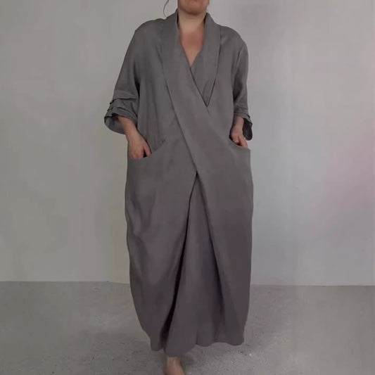 Robe fendue en lin à grandes poches et col en V pour femme