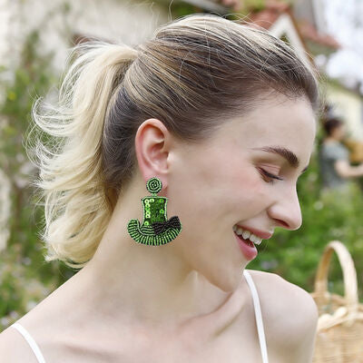 Boucles d'oreilles pendantes en forme de chapeau à paillettes et perles