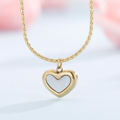 Collier en acier inoxydable avec pendentif coeur en nacre