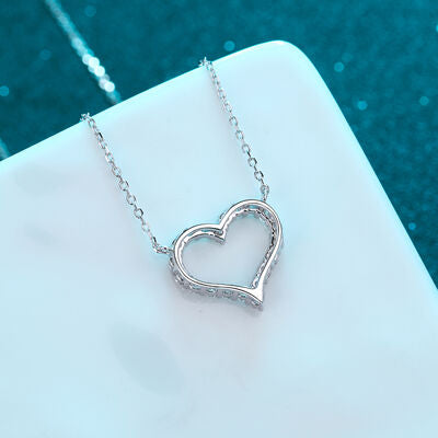 Collar con forma de corazón de plata de ley 925 con moissanita