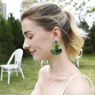 Boucles d'oreilles pendantes en forme de chapeau à paillettes et perles