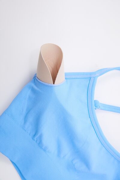 Camisole active à fines bretelles entrecroisées