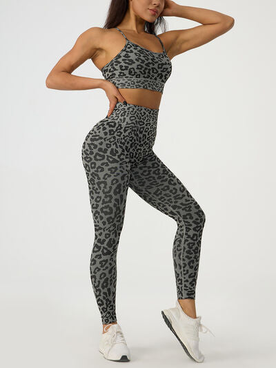 Conjunto activo de leggings y top entrecruzado de leopardo