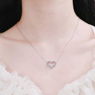 Collar con forma de corazón de plata de ley 925 con moissanita