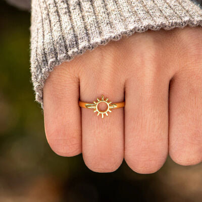 Bague plaquée or 18 carats en forme de soleil