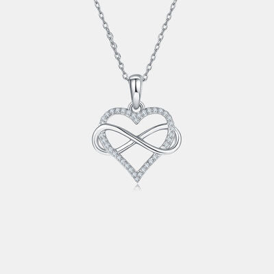 Collar con forma de corazón de plata de ley 925 con moissanita